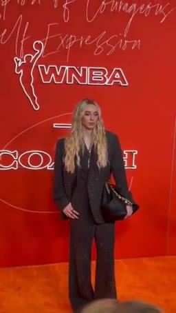 女狀元佩吉強(qiáng)勢(shì)登陸WNBA，實(shí)力超強(qiáng)，顏值也杠杠的