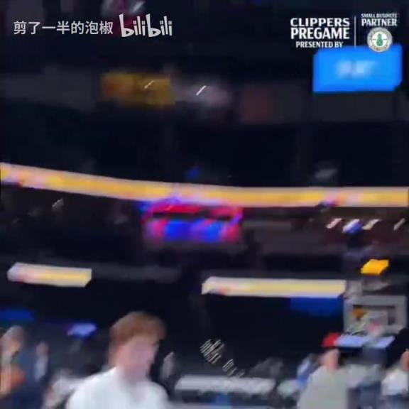 寶藏球員！你覺得小瓊斯能延續(xù)去年季后賽的亮眼表現(xiàn)嗎？